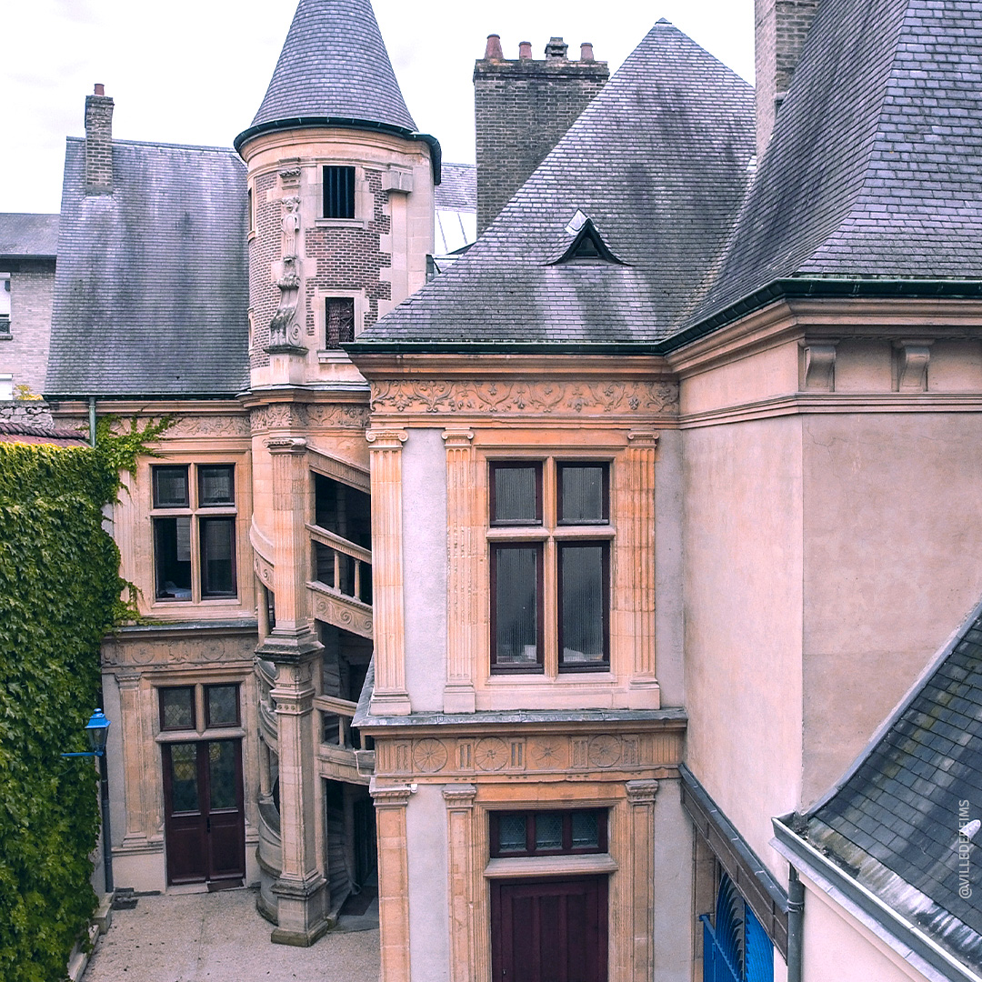 An aerial view of the De La Salle mansion. ©Artechdrone for Ville de Reims
