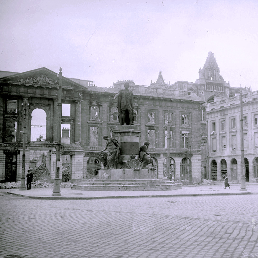 Het plein na de Eerste Wereldoorlog. ©BNF