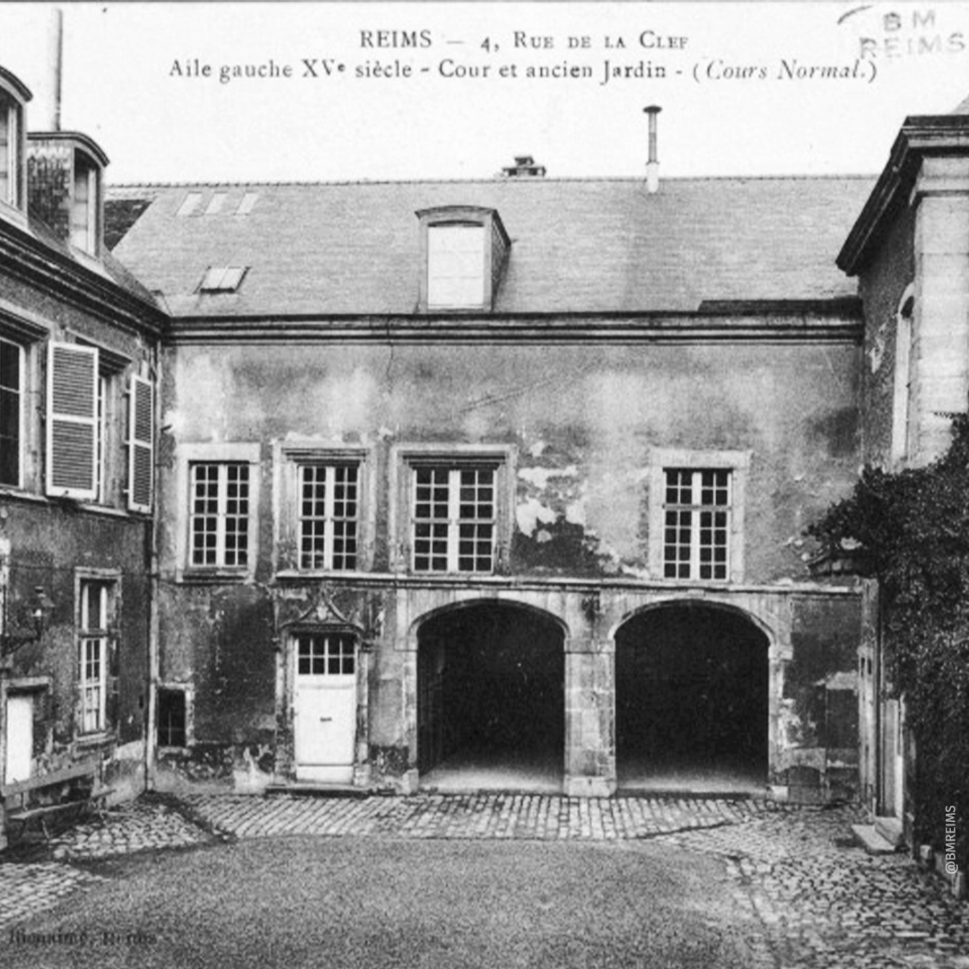 Fassade des Hôtel de Bezannes nach dem Ersten Weltkrieg. © Reims, BM