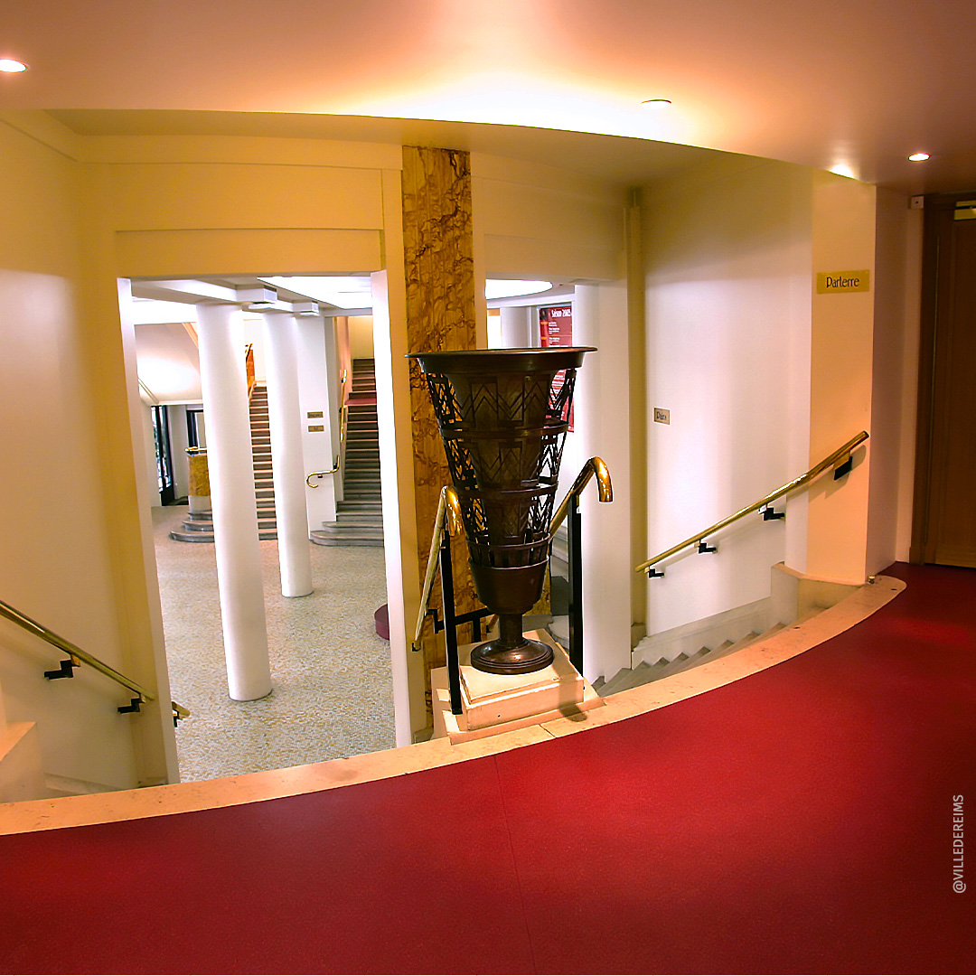 Art Deco-inspired entrance hall. ©Ville de Reims