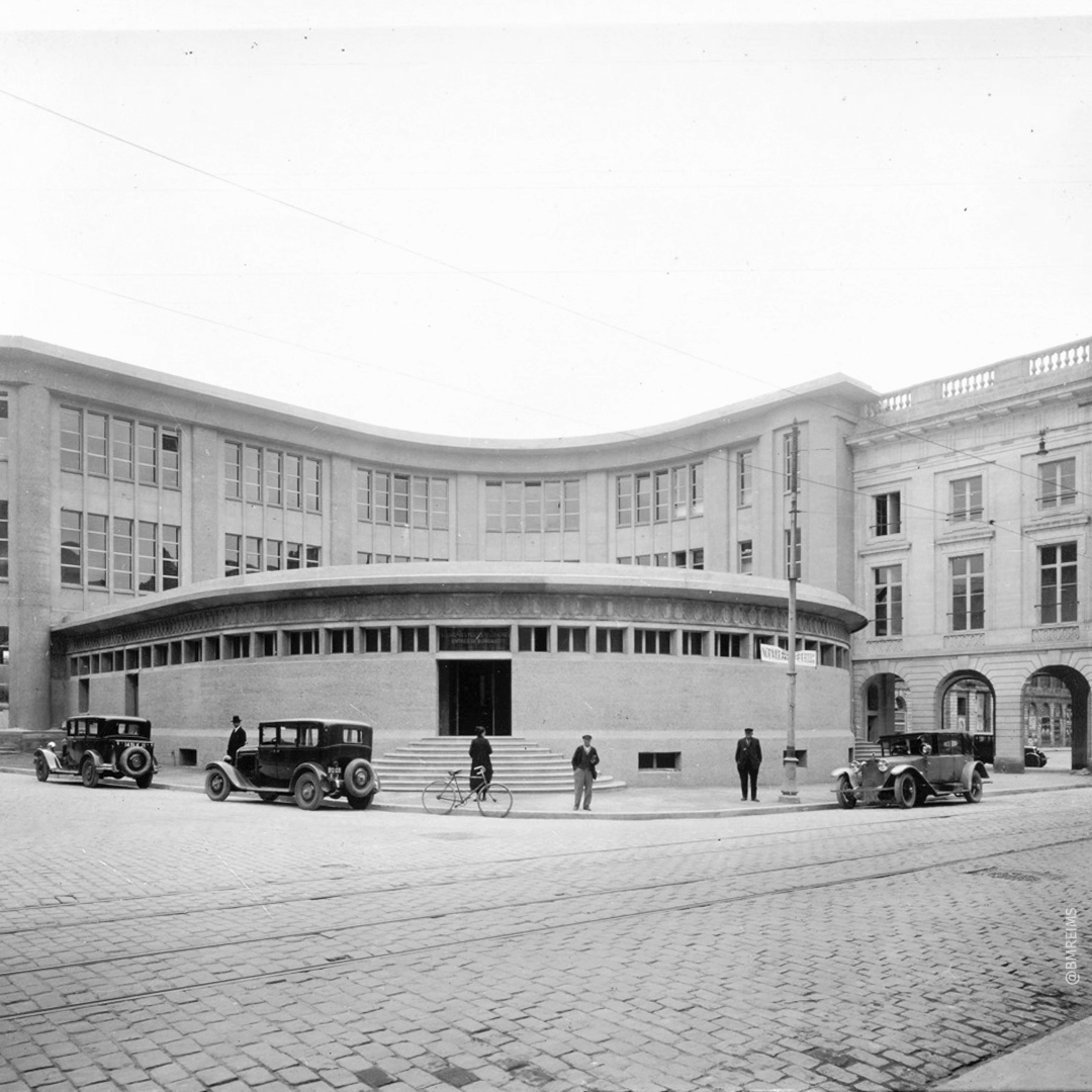 Hôtel des Postes en 1930. ©Reims, BM