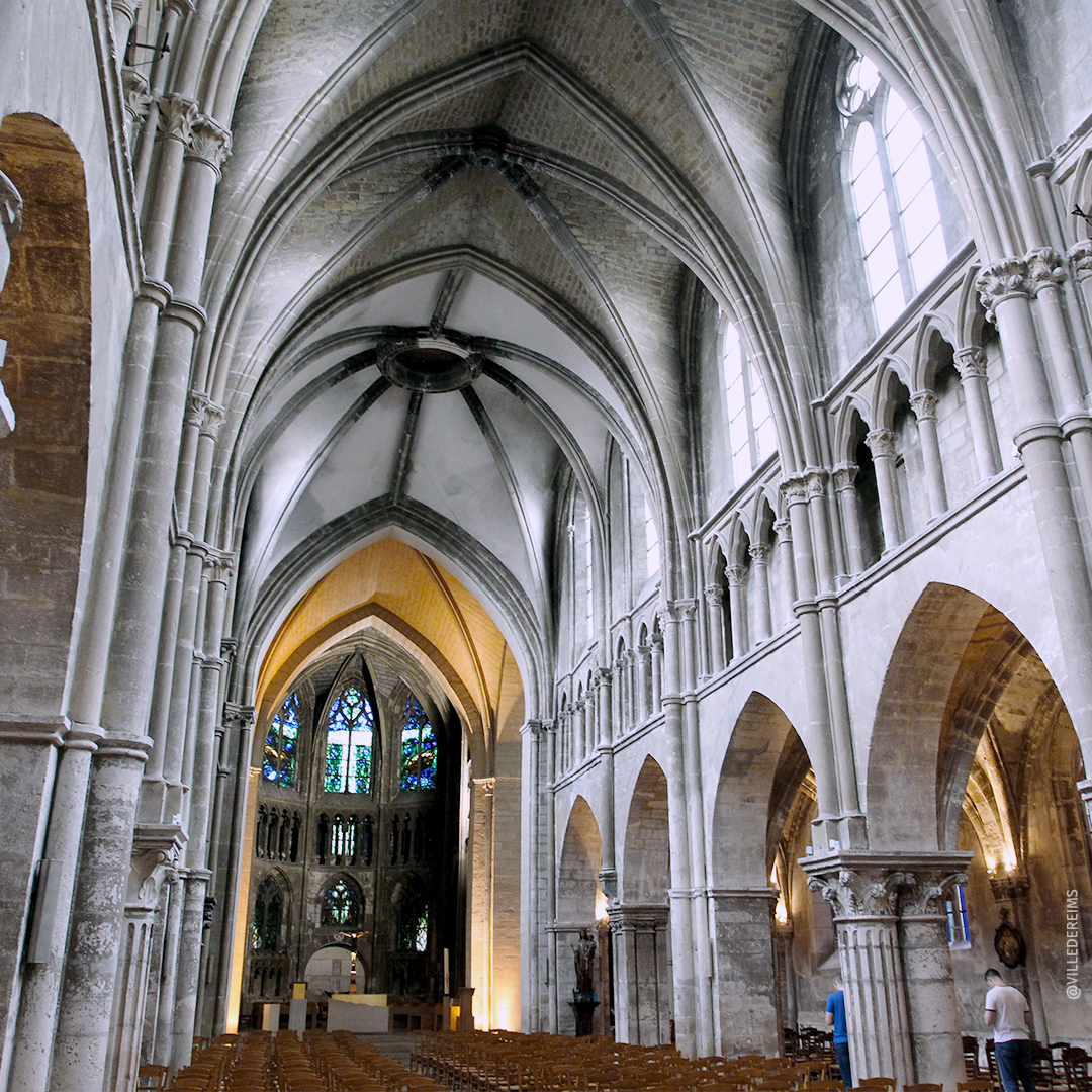 Nef de l'église vers le chœur ©Ville de Reims