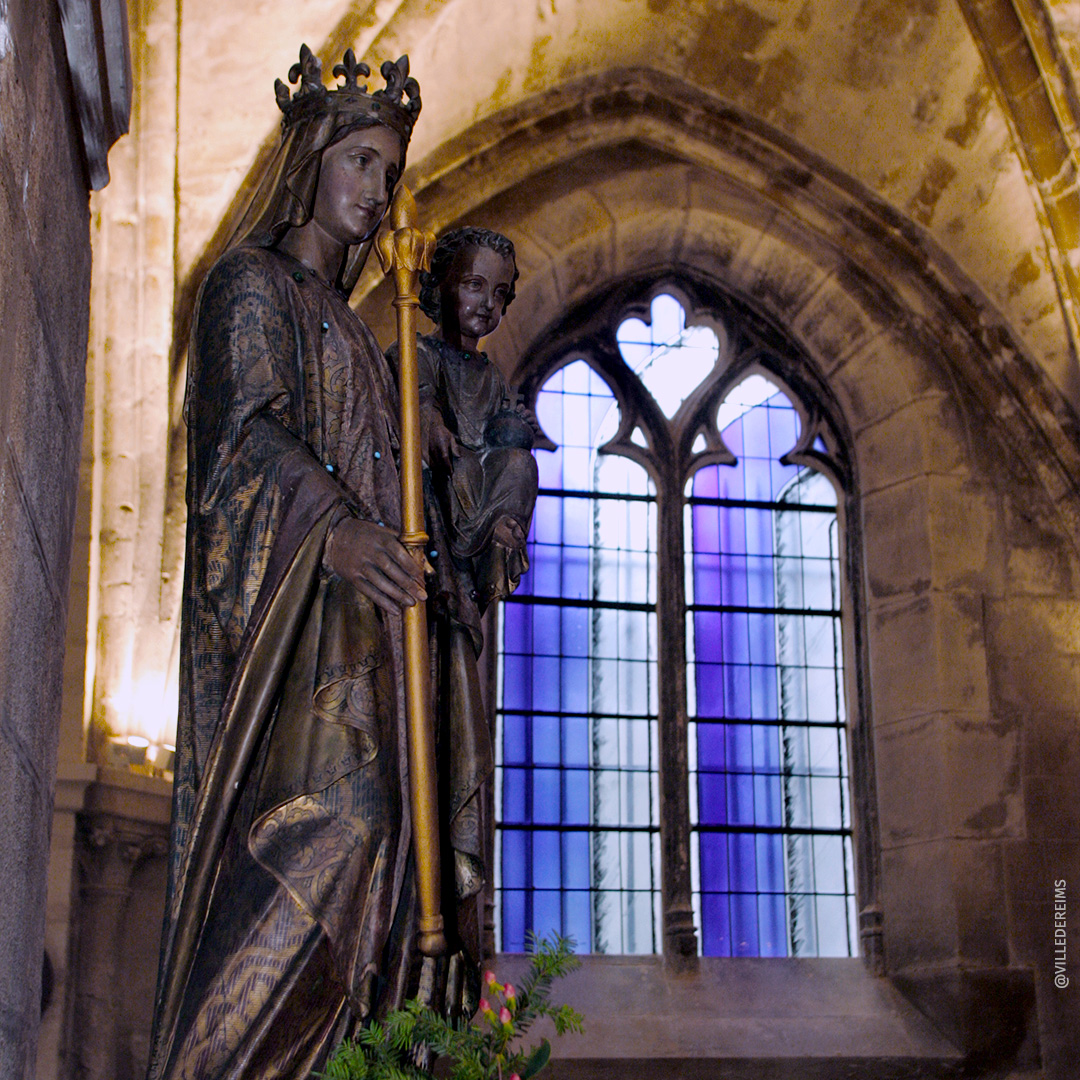 Statue in the choir ©Ville de Reims