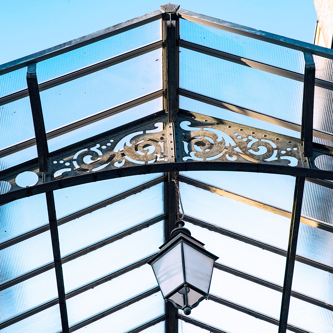 De glasdaken in Art Deco-stijl beschermen de wandelaars tegen slecht weer.   ©Ville de Reims