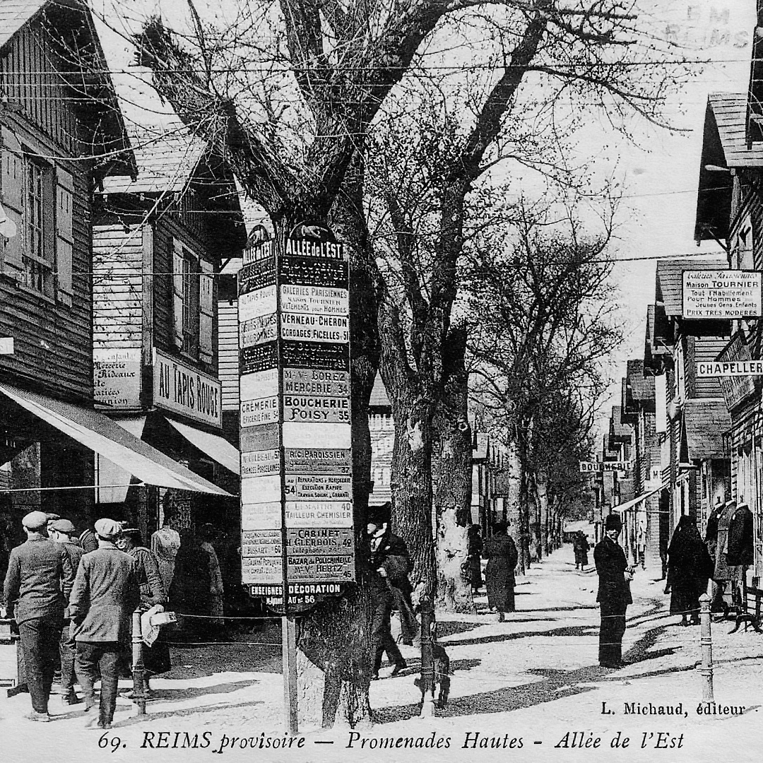 Tijdelijke winkels op de Promenades tijdens de wederopbouw na de Eerste Wereldoorlog.