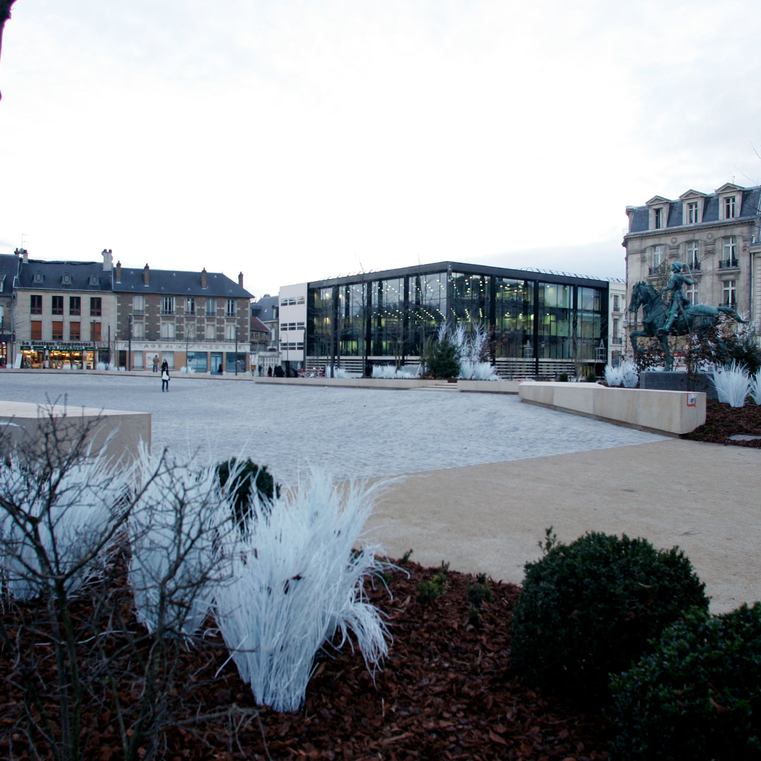 Médiathèque Falala, vue du square du palais de justice @Ville de Reims